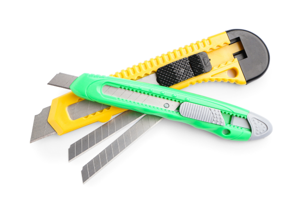 Dễ dàng thay lưỡi dao rọc giấy